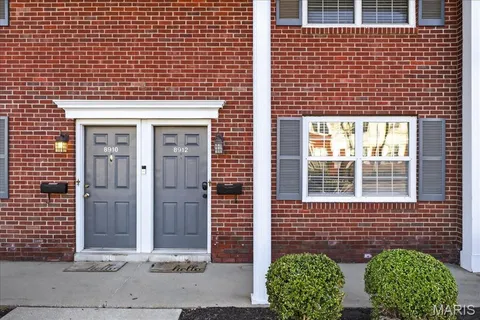 $209,000 | 8912 North Swan Circle, Brentwood, MO 63144