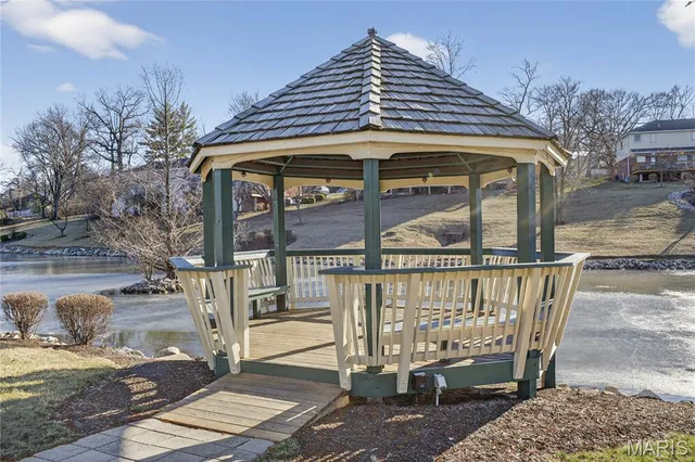 $209,000 | 8912 North Swan Circle, Brentwood, MO 63144