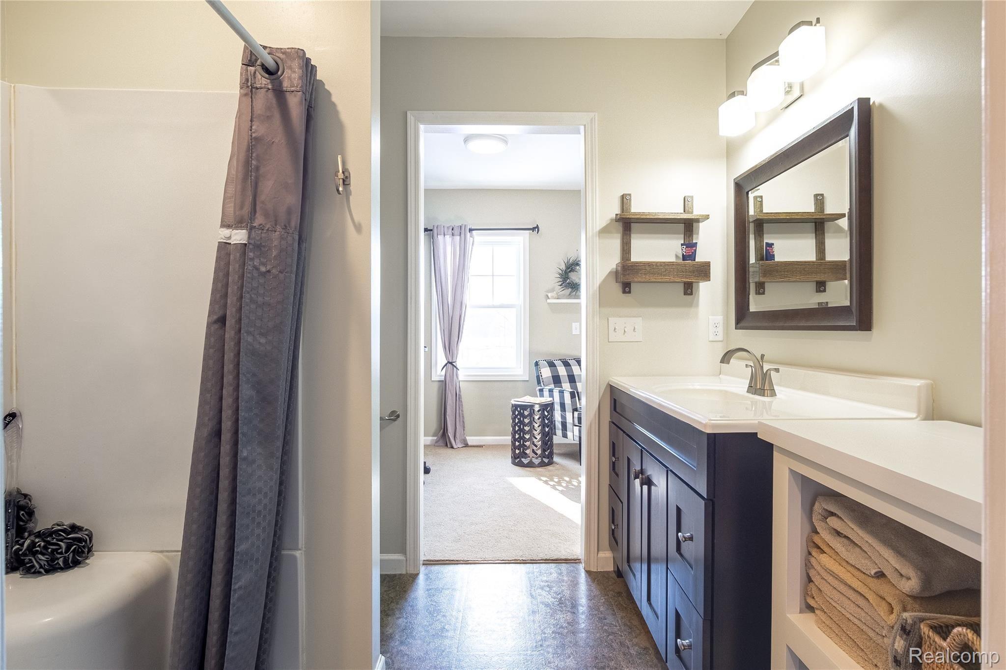 3501 Byron Road Howell, MI 48855 - Photo 20 of 31 Interiors (39 of 45).jpg