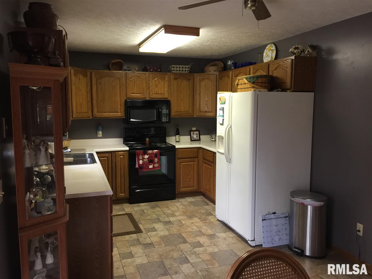 22901 Veterans Road Morton, IL 61550 - Photo 9 of 16 Gallery Image 9