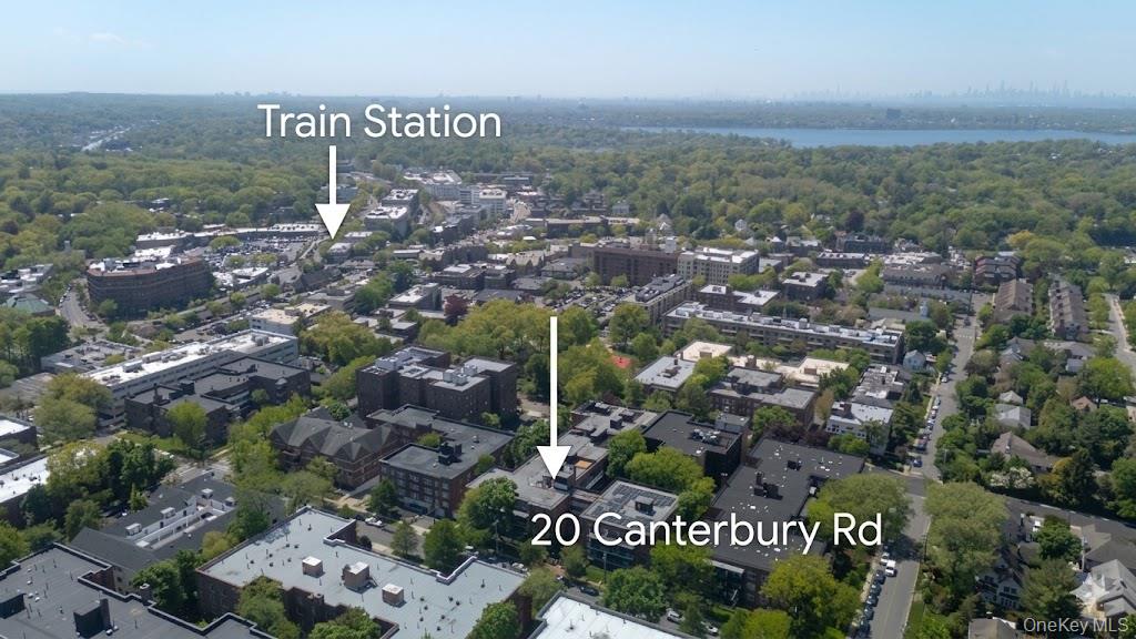 20 Canterbury Road, Unit 1P Great Neck, NY 11021 - Photo 2 of 28