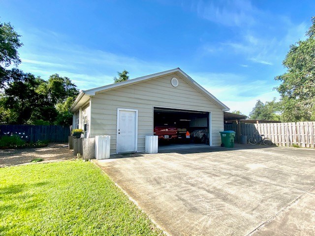 256 Old Ferry Dock Road Eastpoint, FL 32328 - Photo 7 of 47 Gallery Image 7