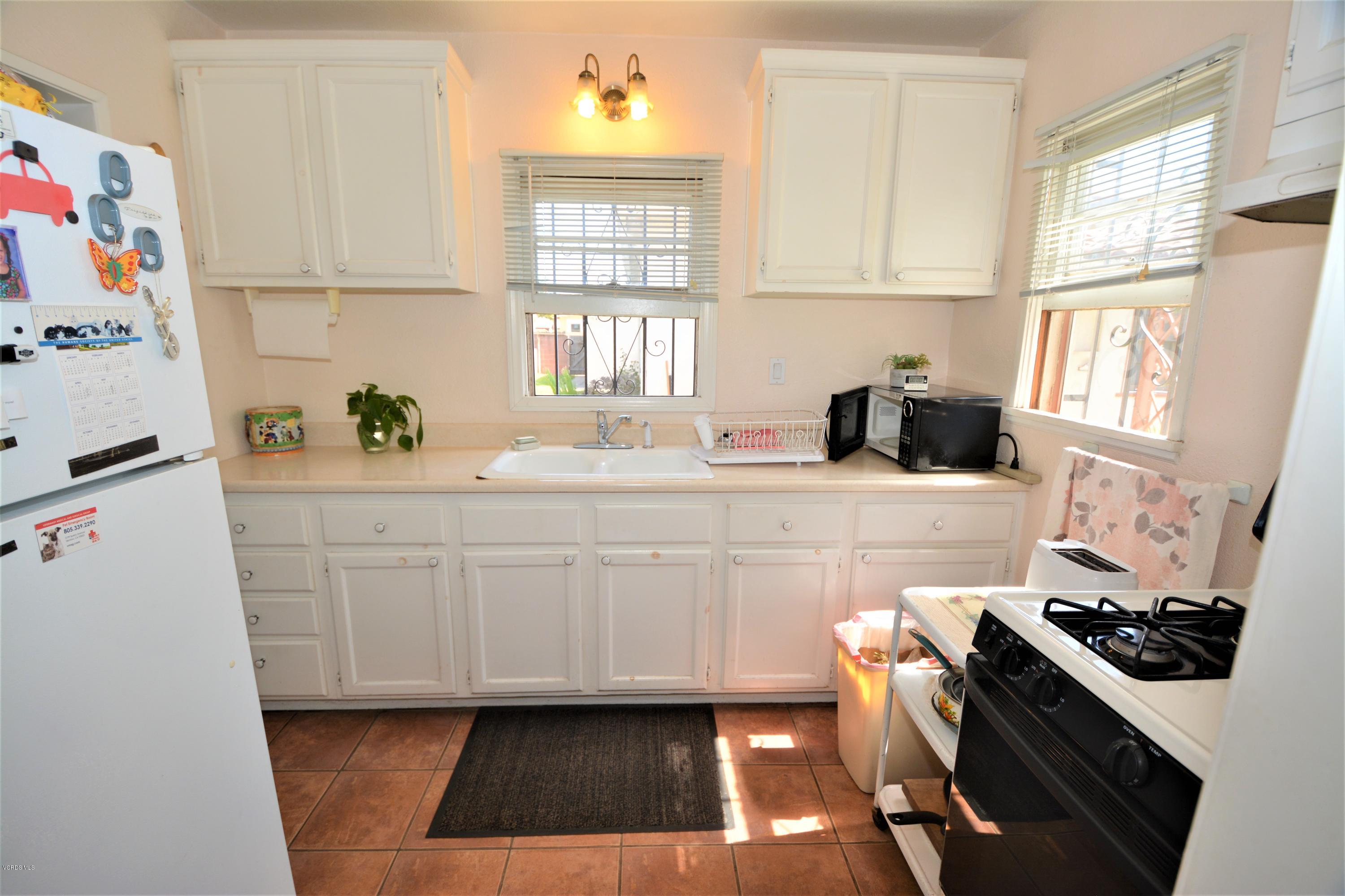 248 Palm Drive Oxnard, CA 93030 - Photo 5 of 16 DSC_0011