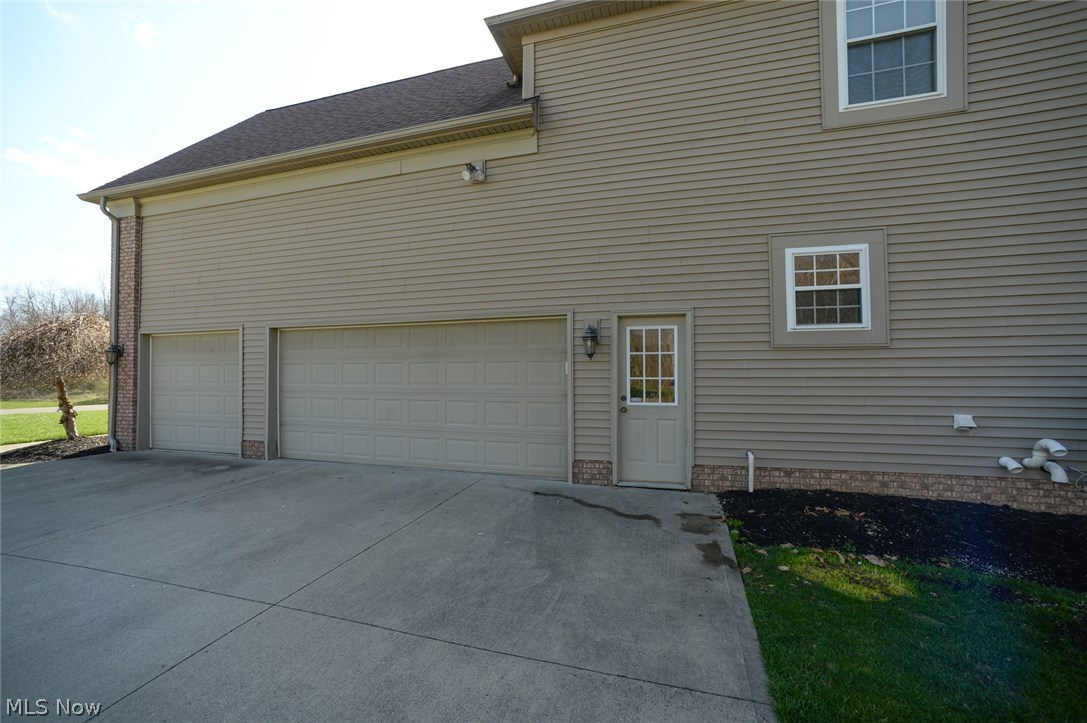 4859 Paxton Road Akron, OH 44321 - Photo 33 of 35