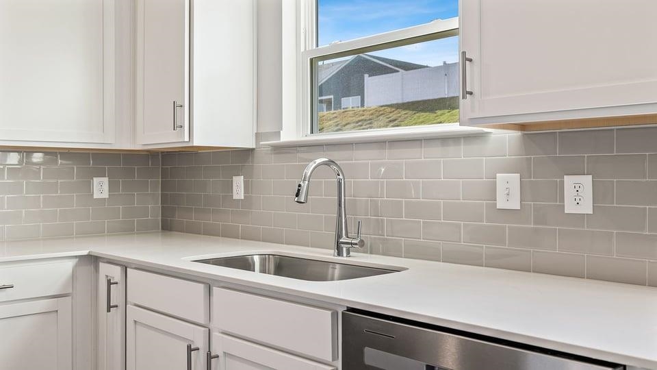 1033 Roleson Way Woodruff, SC 29388 - Photo 10 of 29