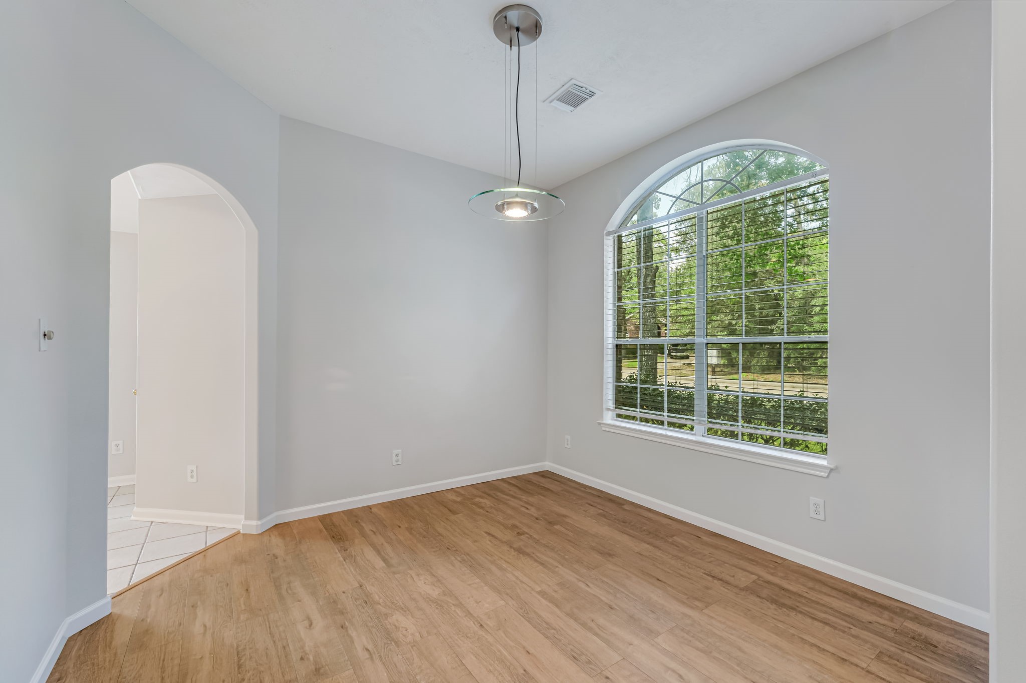 22 English Lavender Place The Woodlands, TX 77382 - Photo 4 of 31