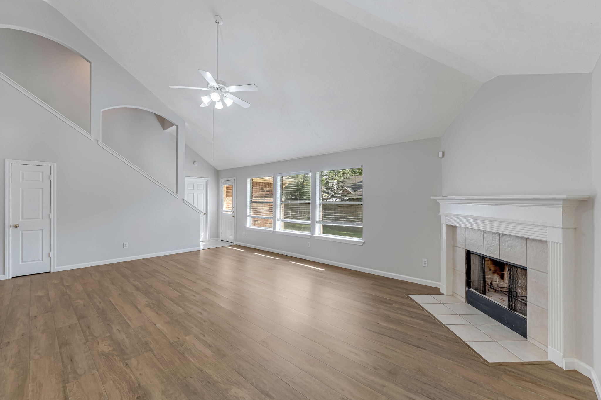 22 English Lavender Place The Woodlands, TX 77382 - Photo 9 of 31