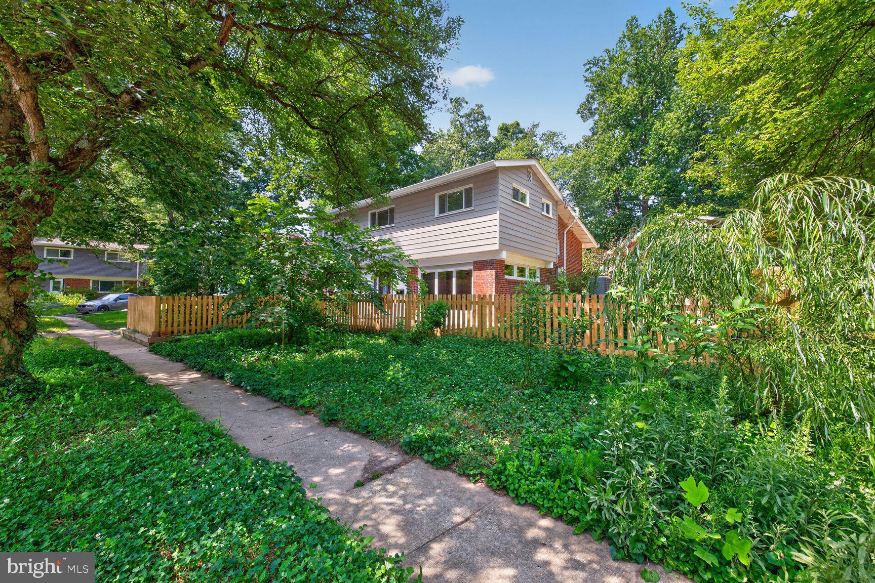 220 Thistle Drive Silver Spring, MD 20901 - Photo 2 of 30 Front