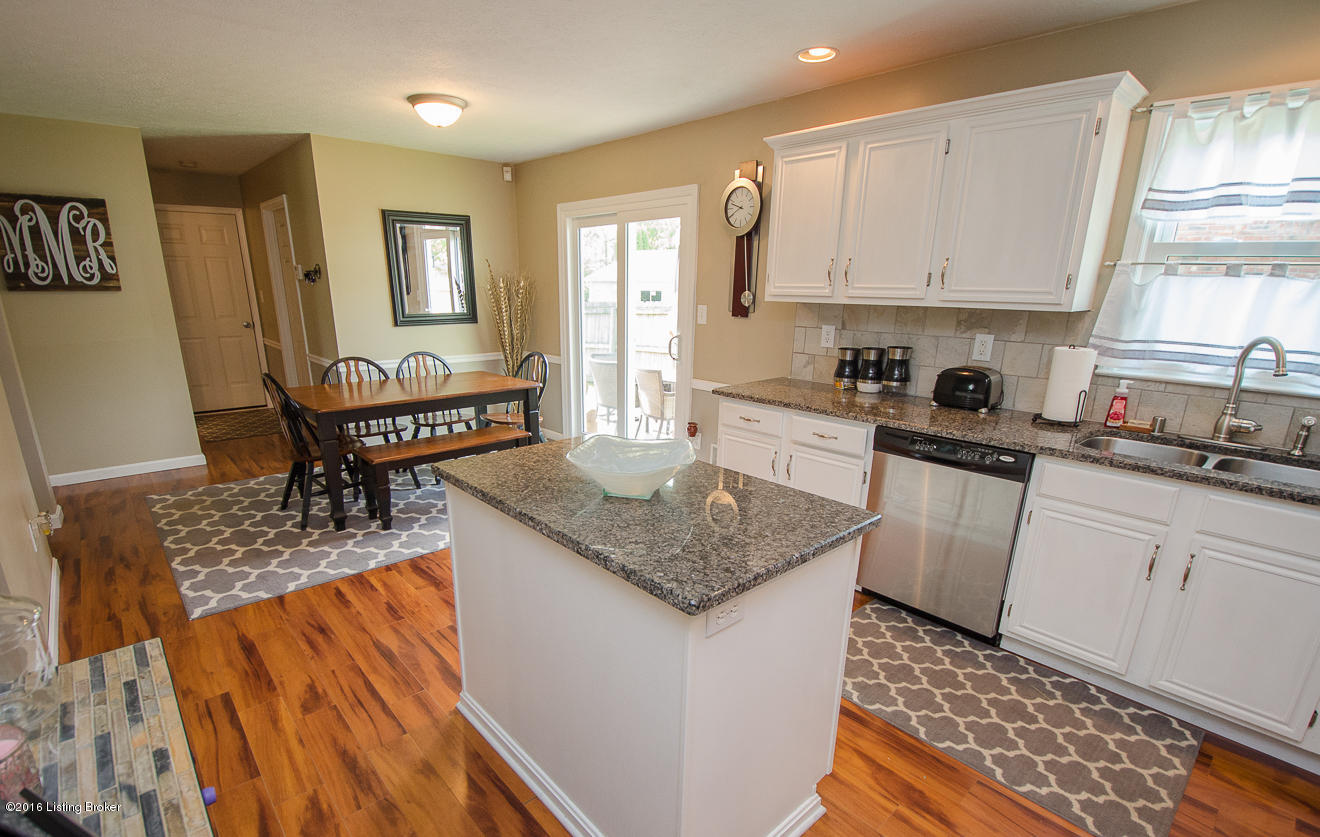 10410 Vantage Road Louisville, KY 40299 - Photo 15 of 43 Vantage-24