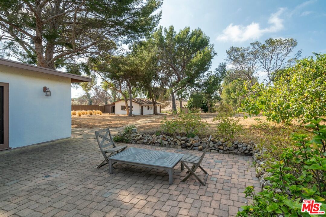 6579 Wandermere Road Malibu, CA 90265 - Photo 24 of 40 Gallery Image 24