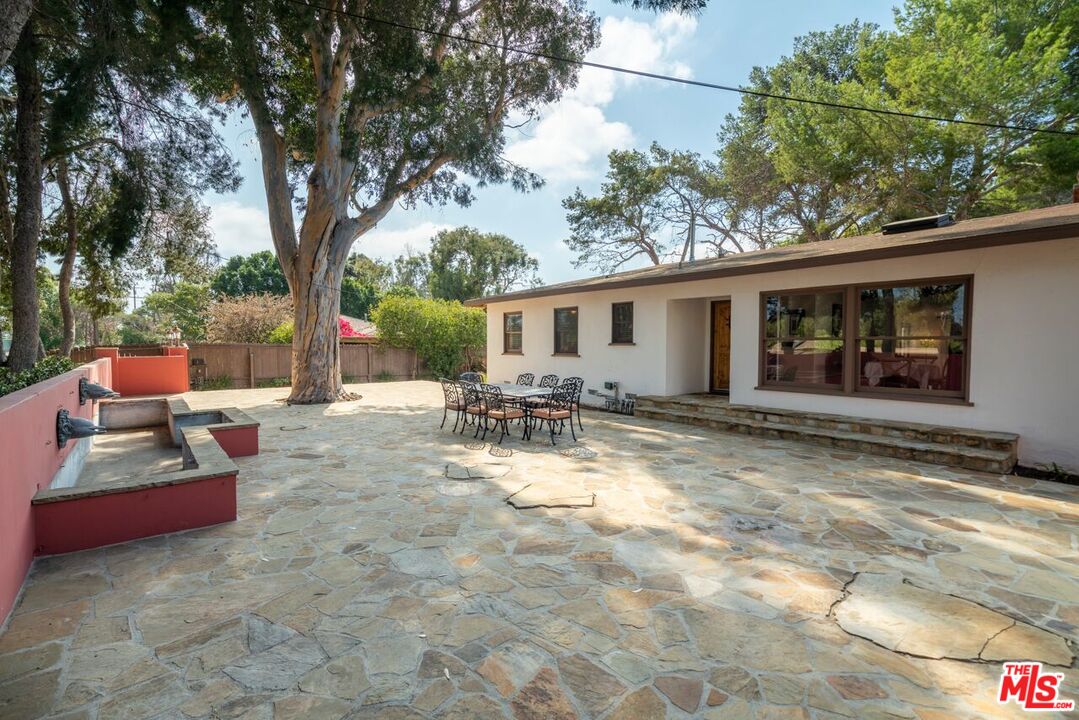 6579 Wandermere Road Malibu, CA 90265 - Photo 4 of 40 Gallery Image 4