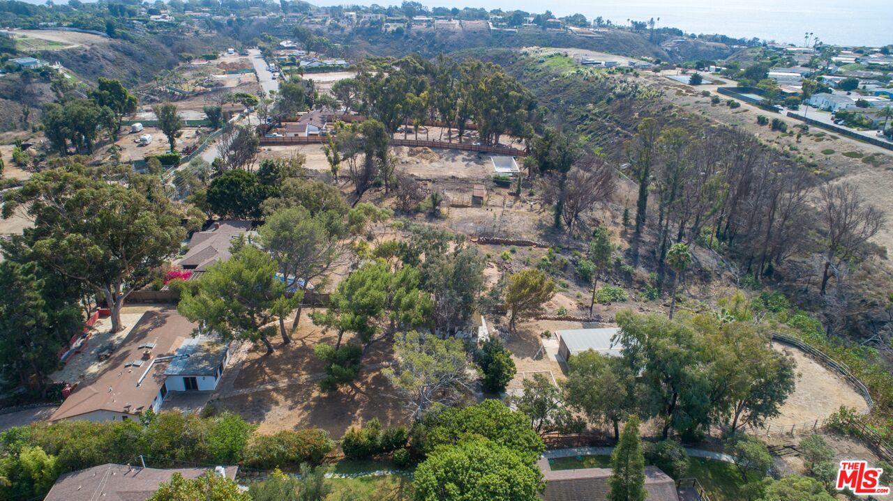 6579 Wandermere Road Malibu, CA 90265 - Photo 37 of 40 Gallery Image 37
