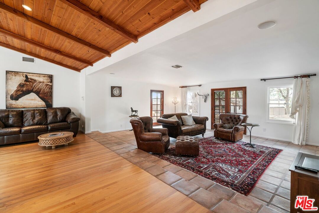 6579 Wandermere Road Malibu, CA 90265 - Photo 9 of 40 Gallery Image 9