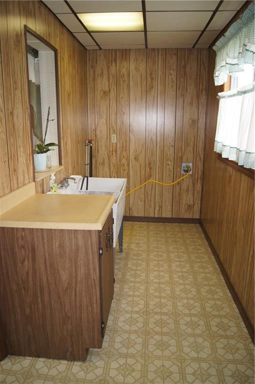 917 Walnut Street Springdale, PA 15144 - Photo 5 of 12 Gallery Image 5