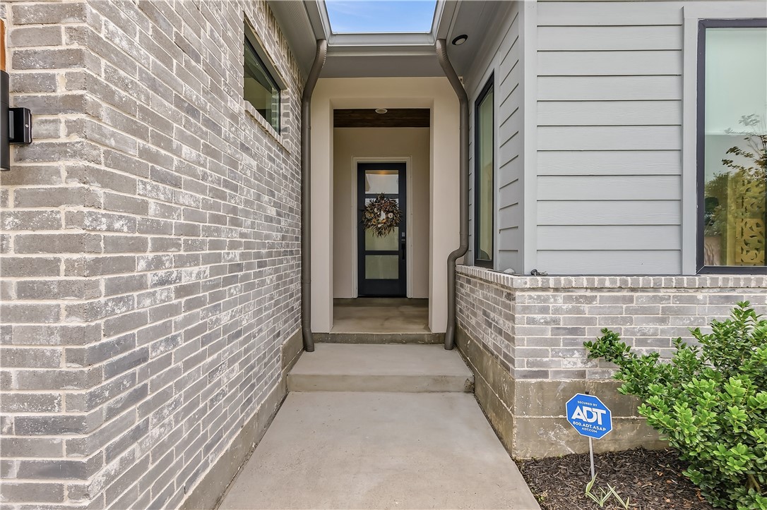 2852 Persimmon Ridge Court Bryan, TX 77807 - Photo 2 of 36