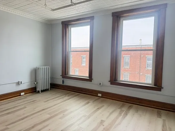 $1,400 | 41-43 Central Street, Unit 17, Haverhill, NH 03785