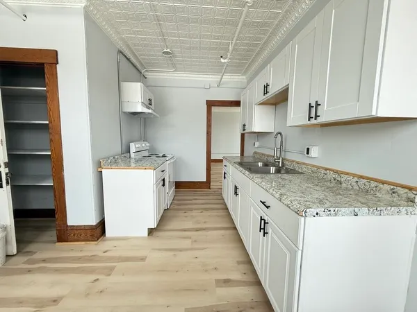 $1,400 | 41-43 Central Street, Unit 17, Haverhill, NH 03785