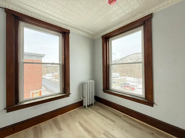 $1,400 | 41-43 Central Street, Unit 17, Haverhill, NH 03785