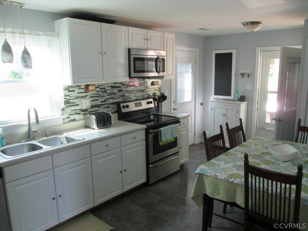 1361 Burning Tree Road Henrico, VA 23231 - Photo 5 of 16 Gallery Image 5