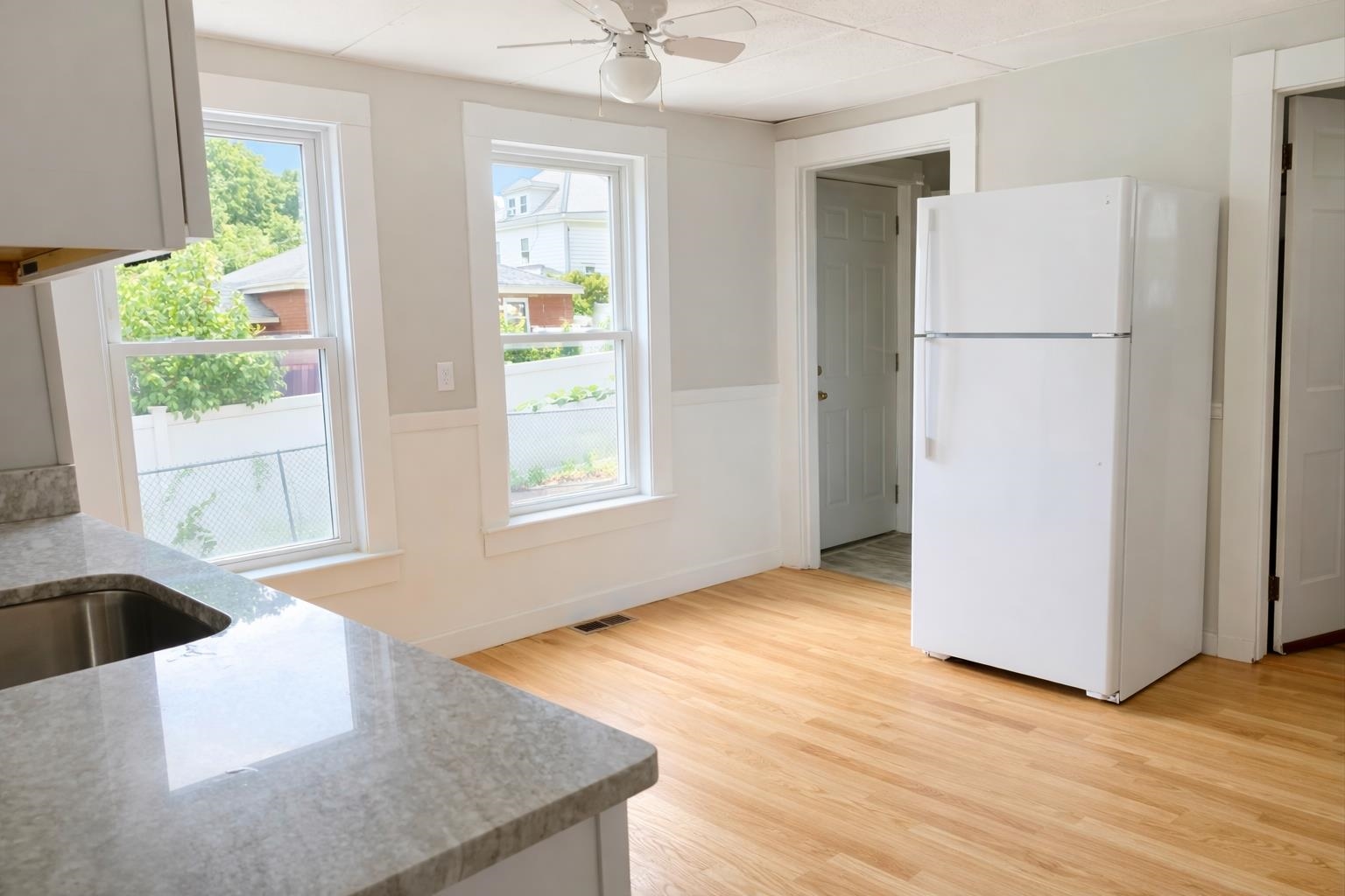 5 Griffin Street Derry, NH 03038 - Photo 4 of 17