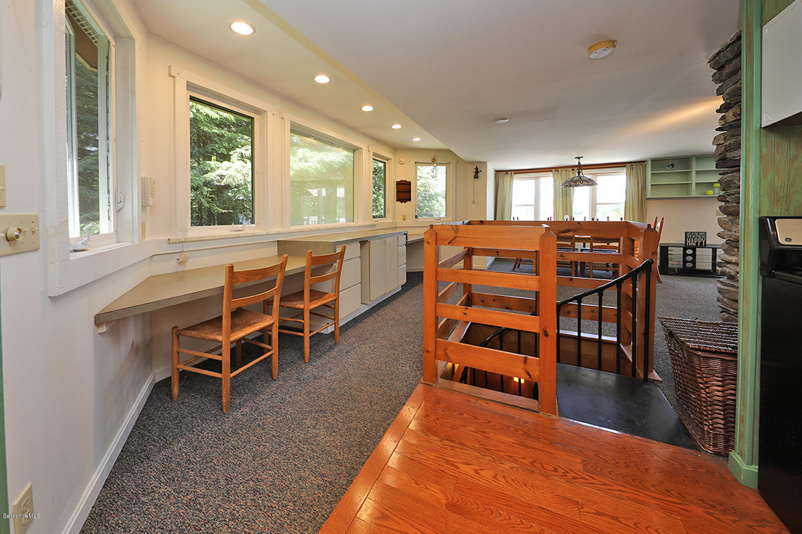 187 Shore Road Hinsdale, MA 01235 - Photo 15 of 32 BUILT-IN DESK AREA