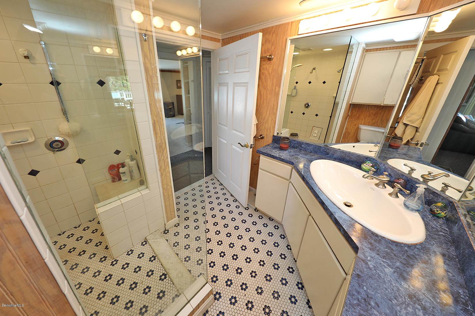 187 Shore Road Hinsdale, MA 01235 - Photo 22 of 32 BATHROOM