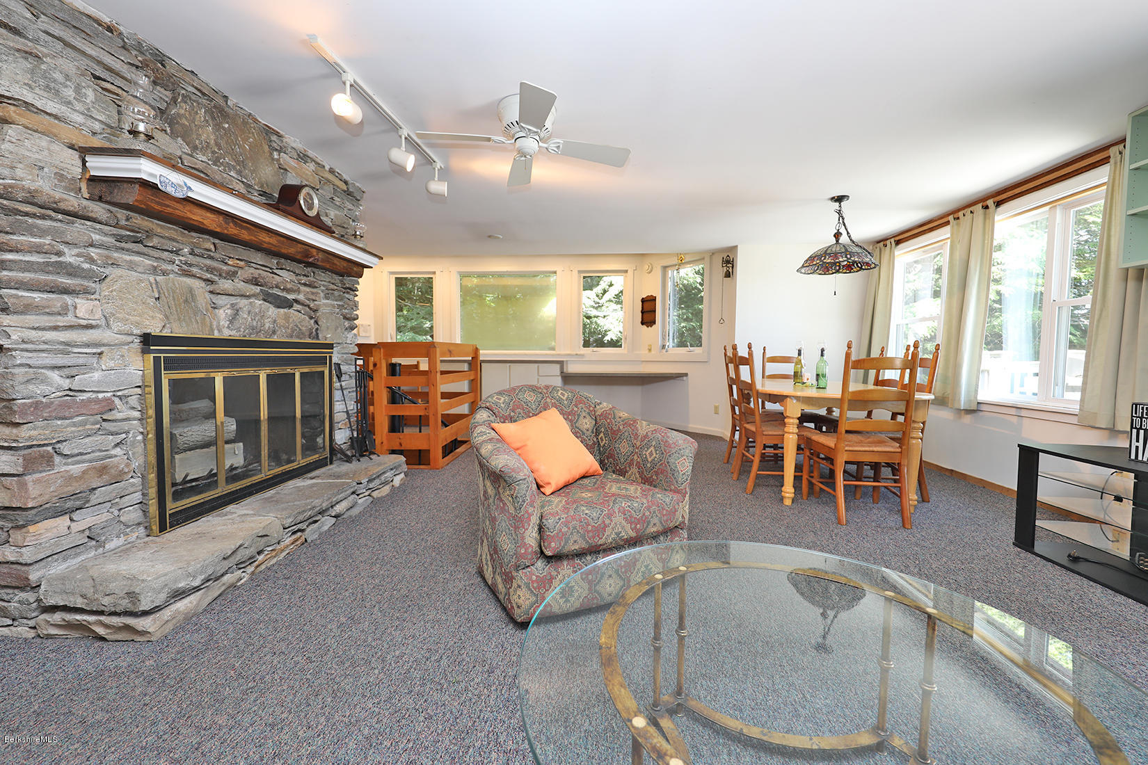 187 Shore Road Hinsdale, MA 01235 - Photo 9 of 32 SPACIOUS FAMILY ROOM