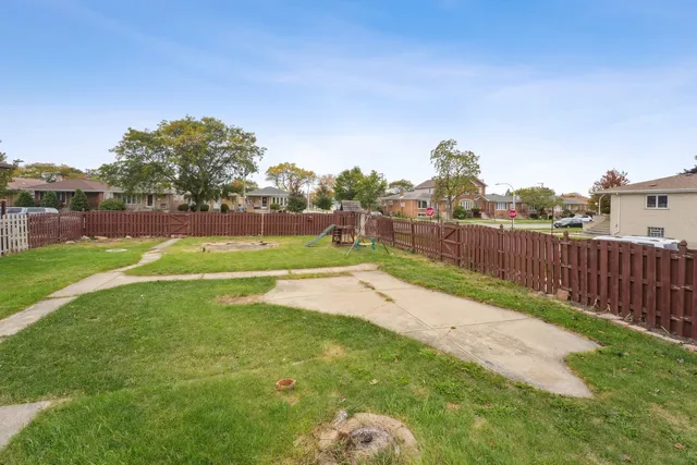 a view of a basketball court