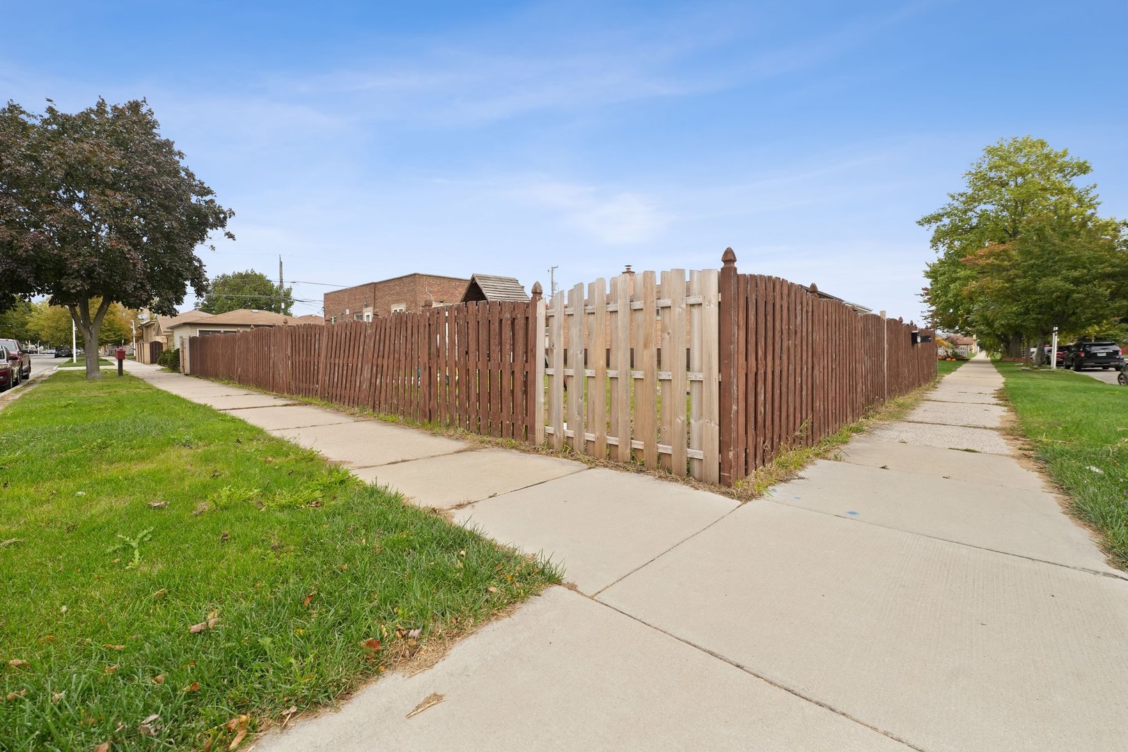 6054 West 64th Street Chicago, IL 60638 - Photo 4 of 29 a view of a backyard with wooden fence