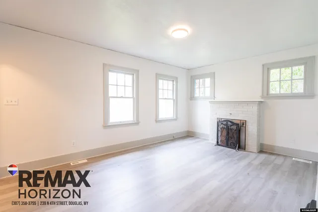 $200,000 | 208 South 4th Street, Douglas, WY 82633