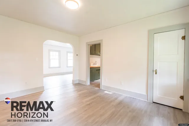 $200,000 | 208 South 4th Street, Douglas, WY 82633