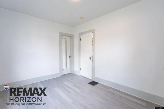 $200,000 | 208 South 4th Street, Douglas, WY 82633