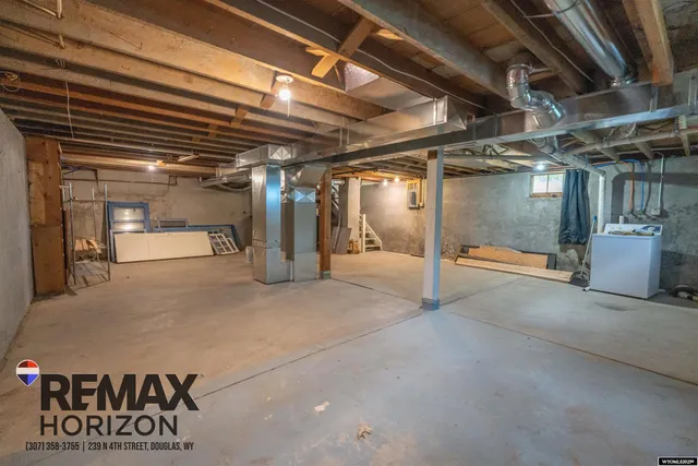 $200,000 | 208 South 4th Street, Douglas, WY 82633