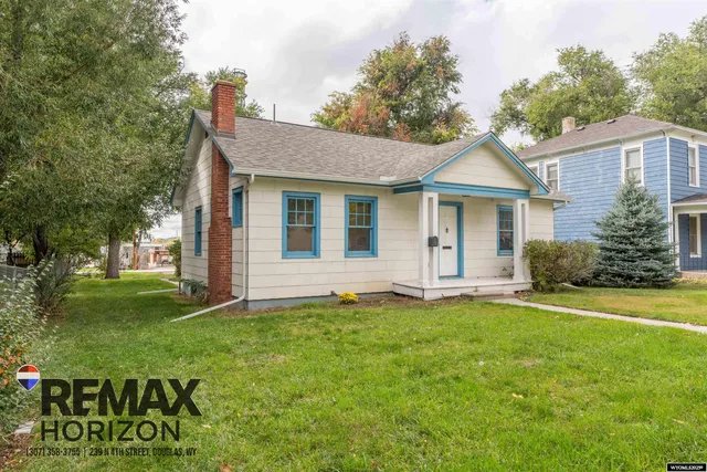 $200,000 | 208 South 4th Street, Douglas, WY 82633