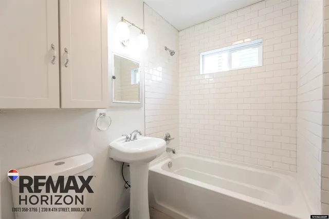 $200,000 | 208 South 4th Street, Douglas, WY 82633