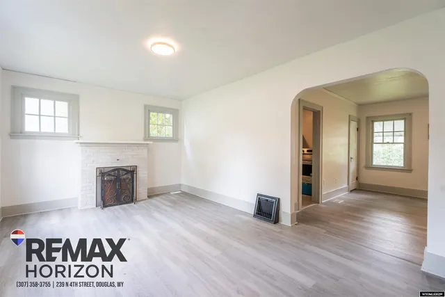 $200,000 | 208 South 4th Street, Douglas, WY 82633