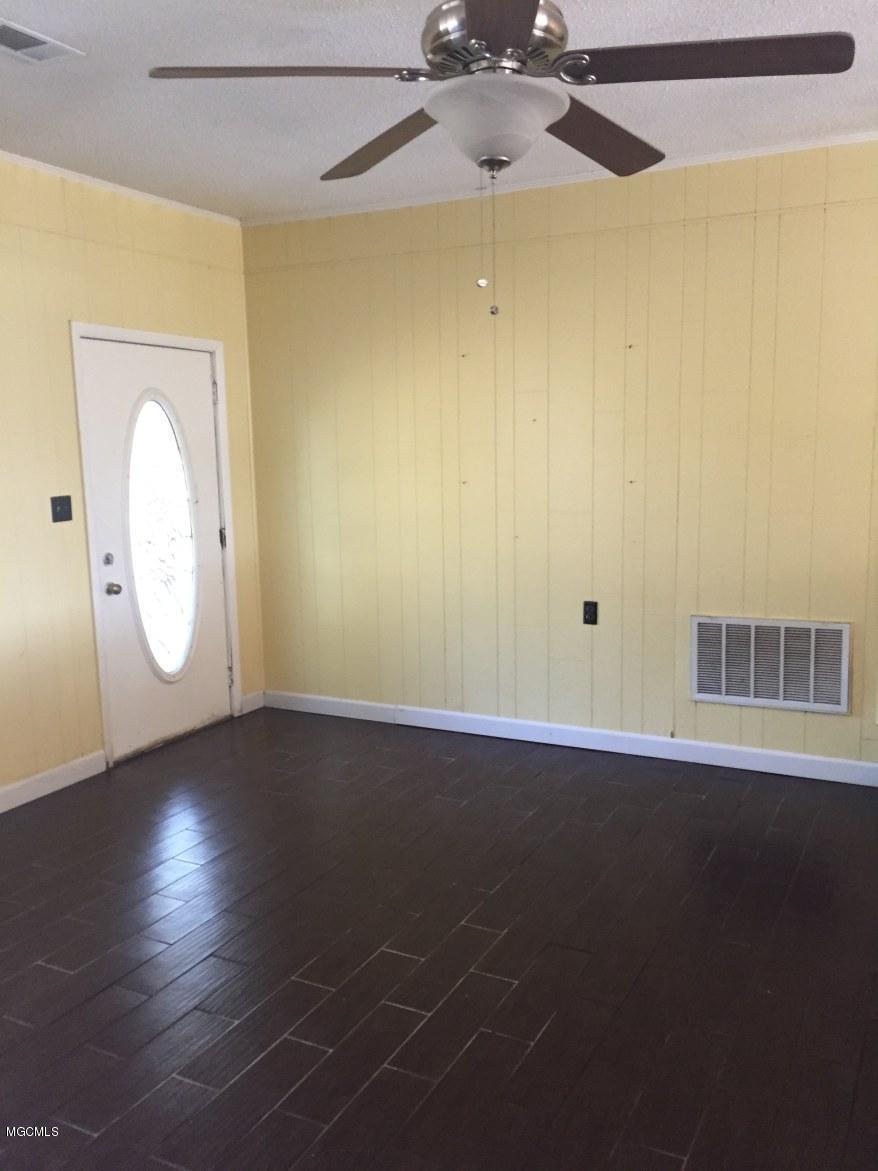 184 Rob Hunter Road Lucedale, MS 39452 - Photo 5 of 15 IMG_2359