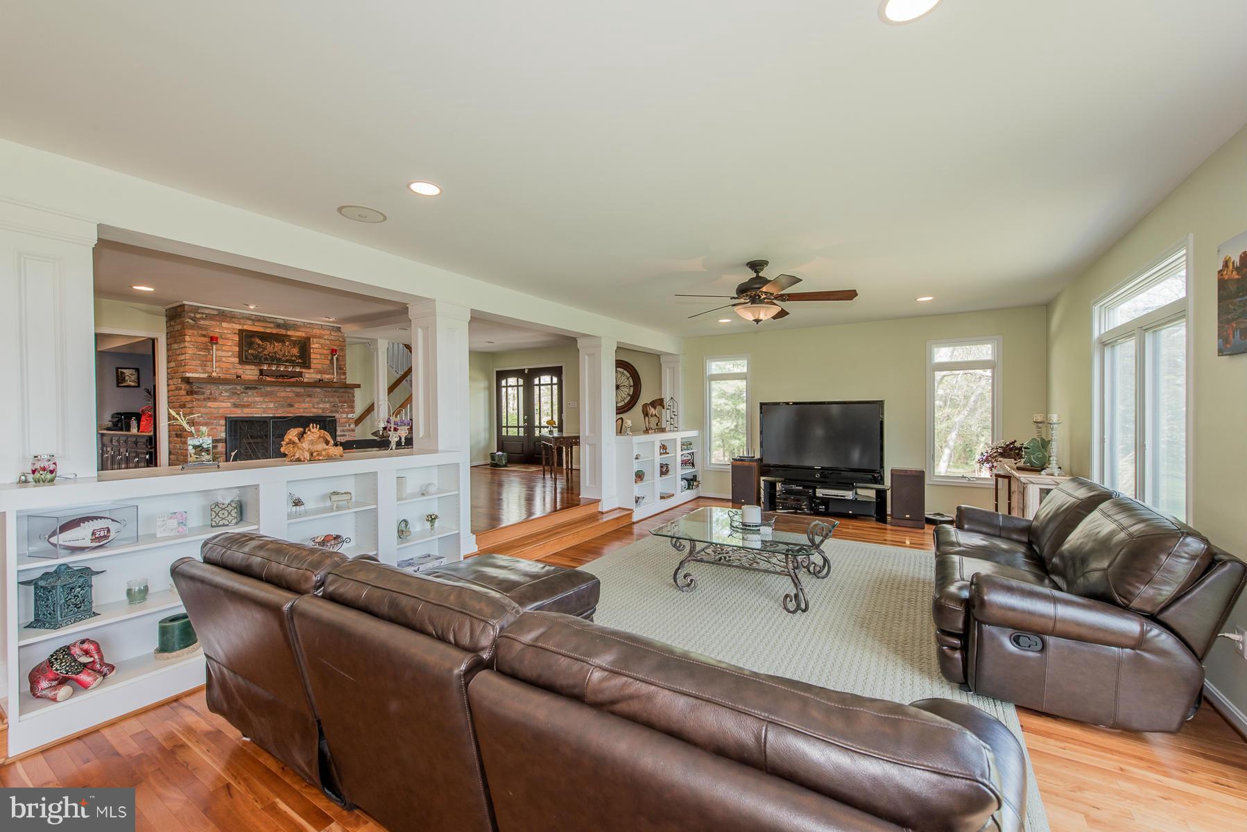 575 Morgan Station Road Woodbine, MD 21797 - Photo 4 of 30 Living Room