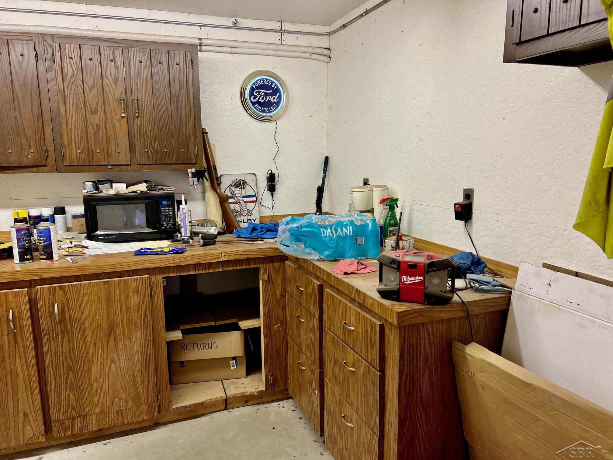 3675 Hackett Road Saginaw, MI 48603 - Photo 18 of 31 50167217-46F3644B-9378-4F71-9074-1DB49598C3B1.JPG