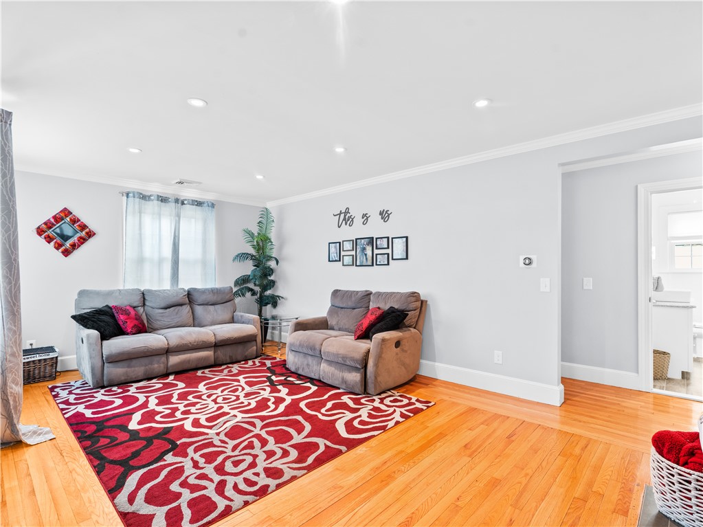 11 King Philip Road Pawtucket, RI 02861 - Photo 11 of 28 Gallery Image 11