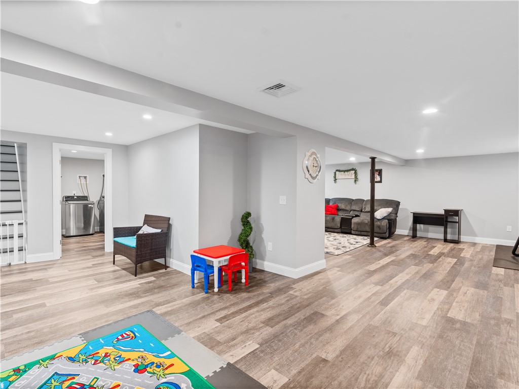 11 King Philip Road Pawtucket, RI 02861 - Photo 16 of 28 Gallery Image 16