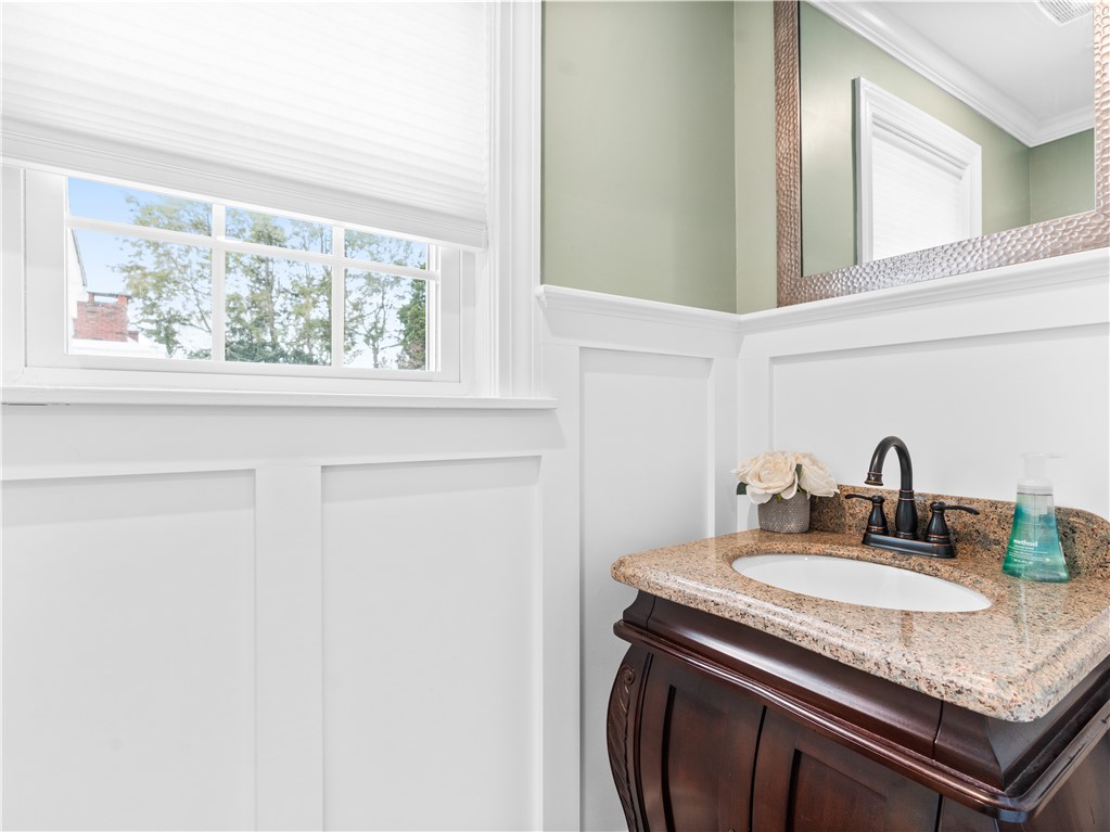 11 King Philip Road Pawtucket, RI 02861 - Photo 20 of 28 Gallery Image 20