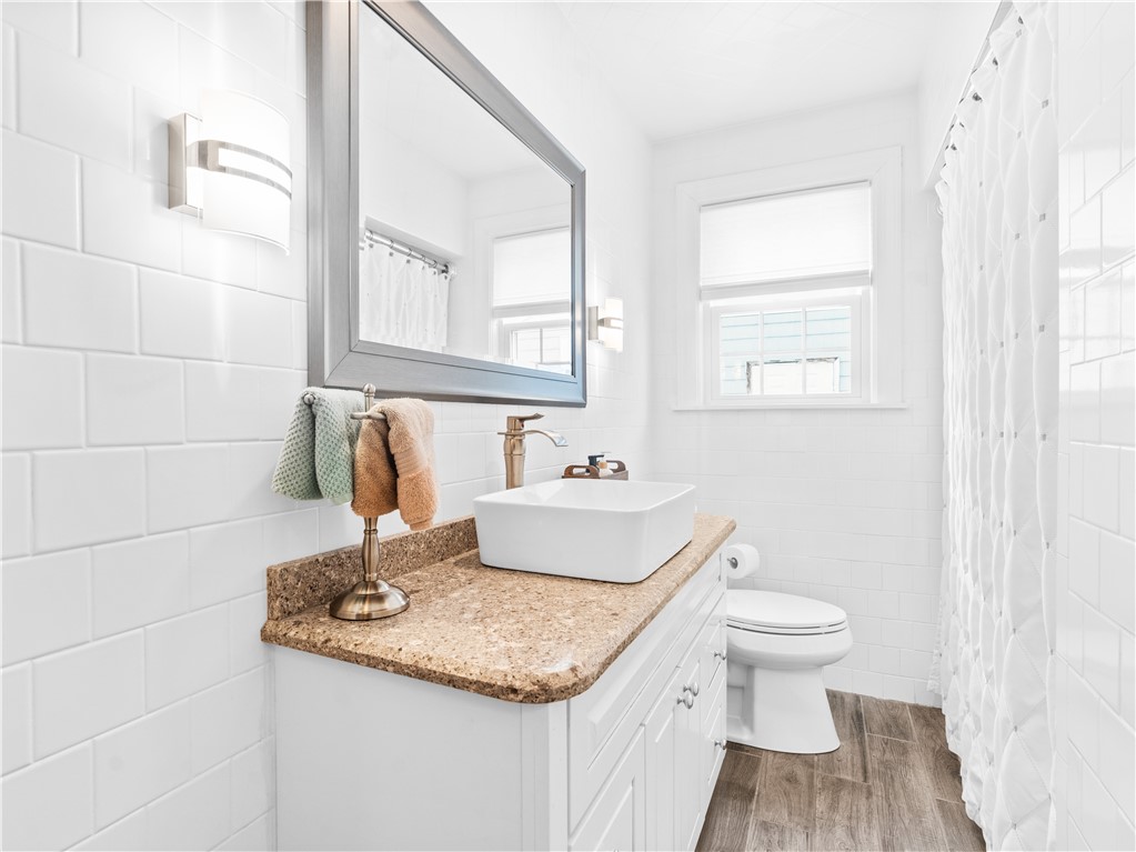 11 King Philip Road Pawtucket, RI 02861 - Photo 8 of 28 Gallery Image 8