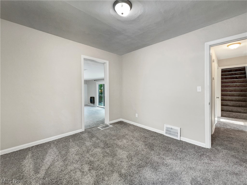 1530 Root Road Lorain, OH 44052 - Photo 14 of 31