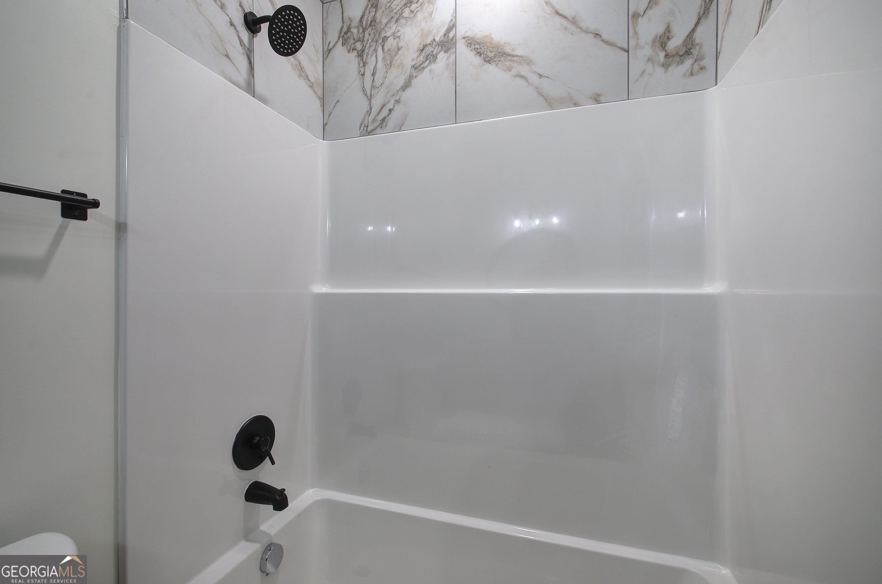 117 East Boundary Street Southeast Rome, GA 30161 - Photo 28 of 36 a bathroom with a shower