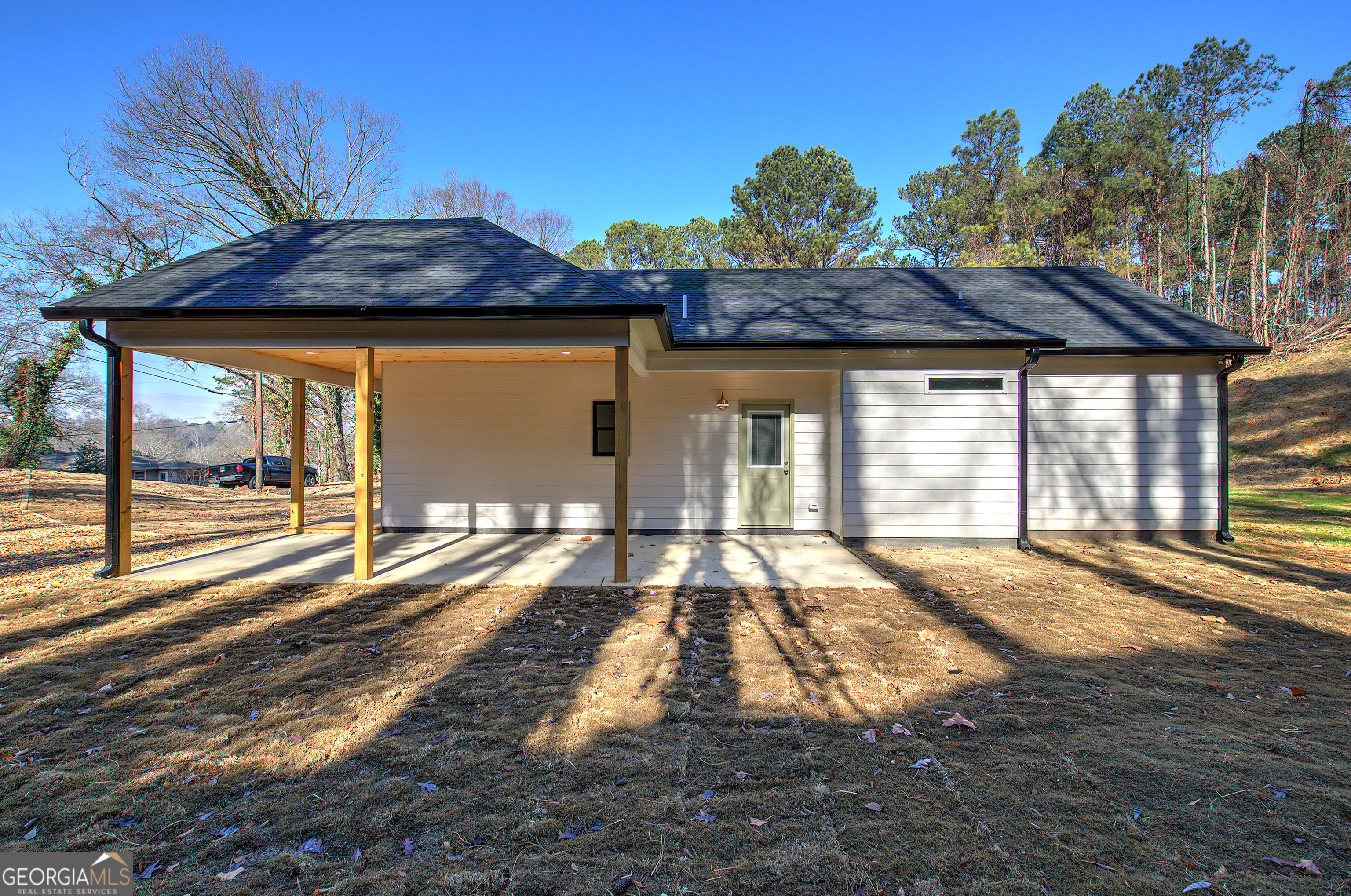 117 East Boundary Street Southeast Rome, GA 30161 - Photo 33 of 36 a view of a house with a yard