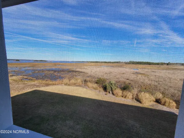 $2,300 | 108 Turtle Cay Drive, Unit 8, Wilmington, NC 28412