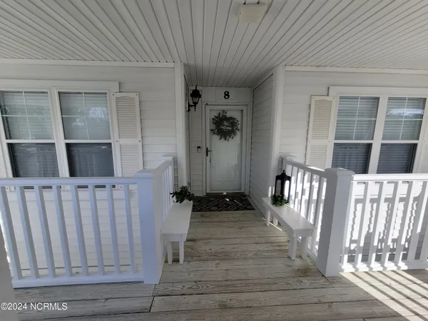 $2,300 | 108 Turtle Cay Drive, Unit 8, Wilmington, NC 28412