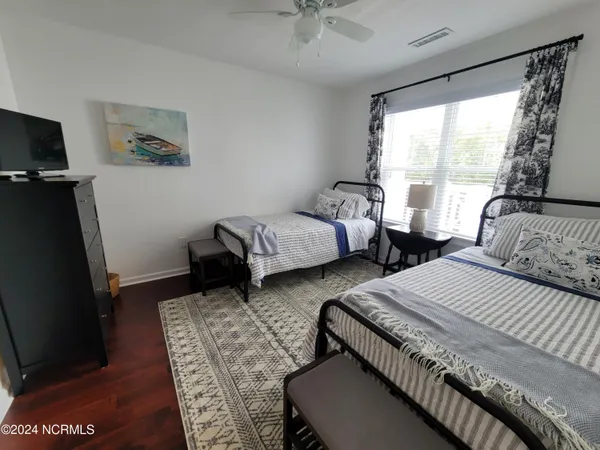 $2,300 | 108 Turtle Cay Drive, Unit 8, Wilmington, NC 28412