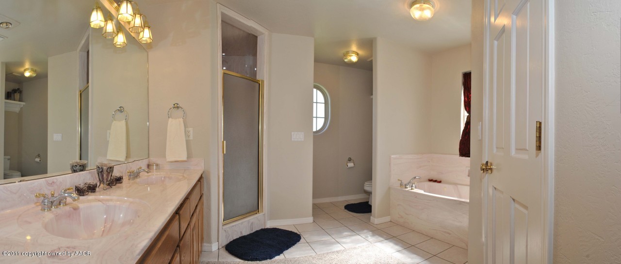 7904 Sheldon Road Amarillo, TX 79119 - Photo 12 of 19 Master Bathroom Panorama